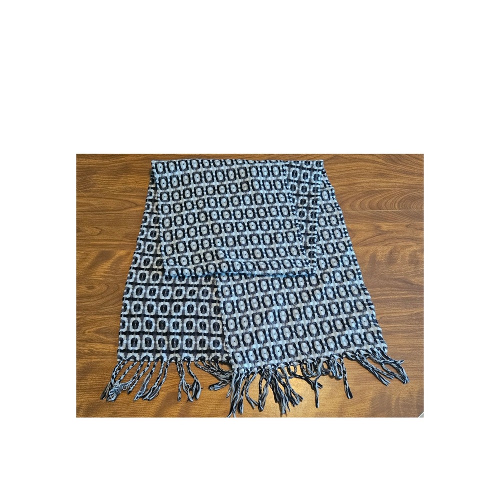 Geometric Woven Scarf With Tassels Rectangular Black and‎ White